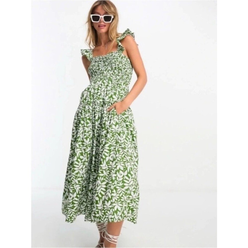 Abercrombie & Fitch XS Green & White Floral Smocked Midi Dress